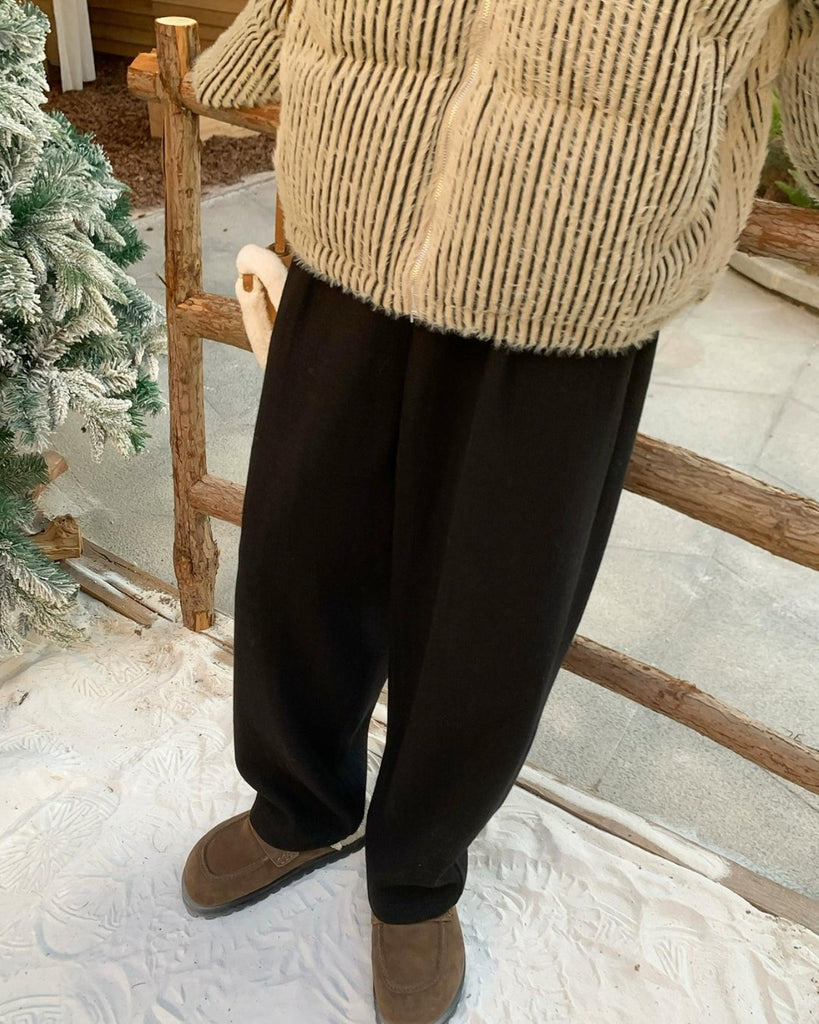 Classic Straight Sweatpants BKC0226 - KBQUNQ｜ファッション通販