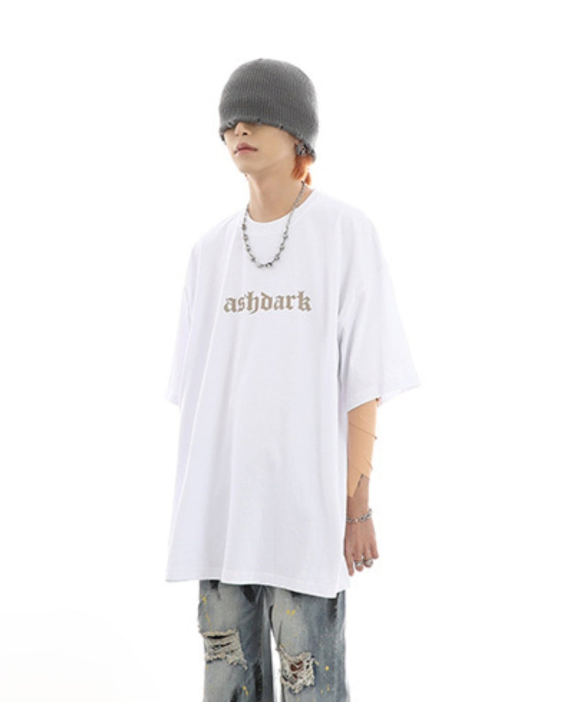 Gothic Logo Short Sleeve T-Shirt ASD0034 - KBQUNQ｜韓国メンズファッション通販サイト